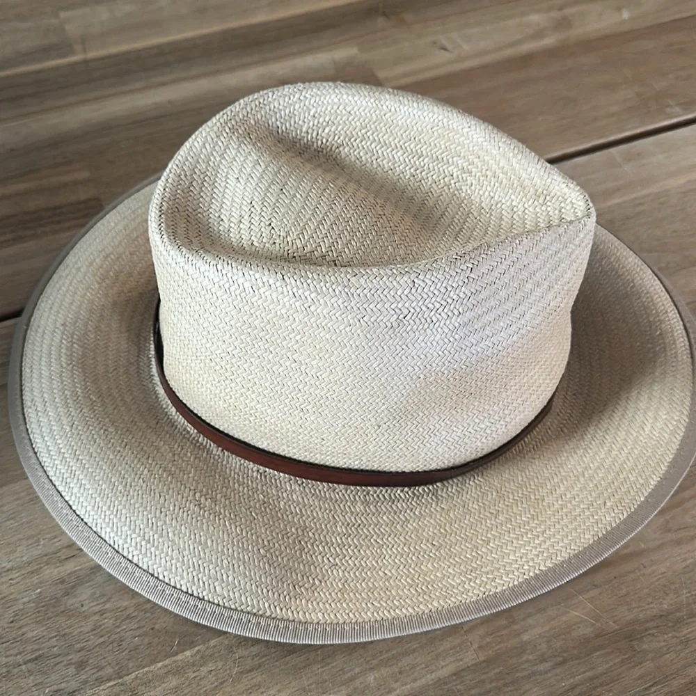 BARNEYS NEW YORK STRAW HAT